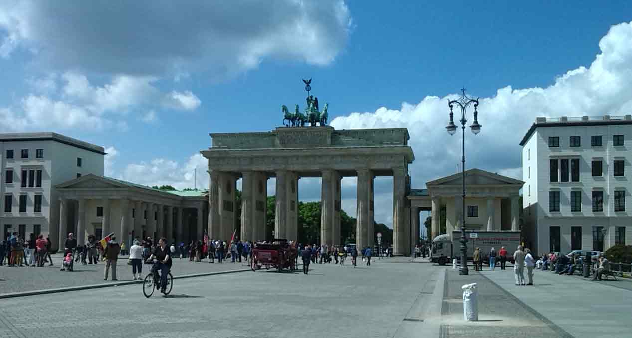 Berlin: Winters Hotel am Checkpoint Charlie